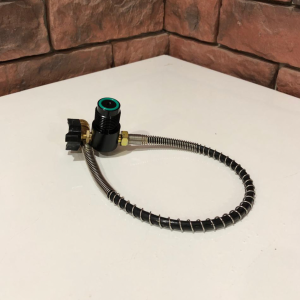 Заправочная станция №2 без манометра, шланг в стальной оплётке длинной 40 см.